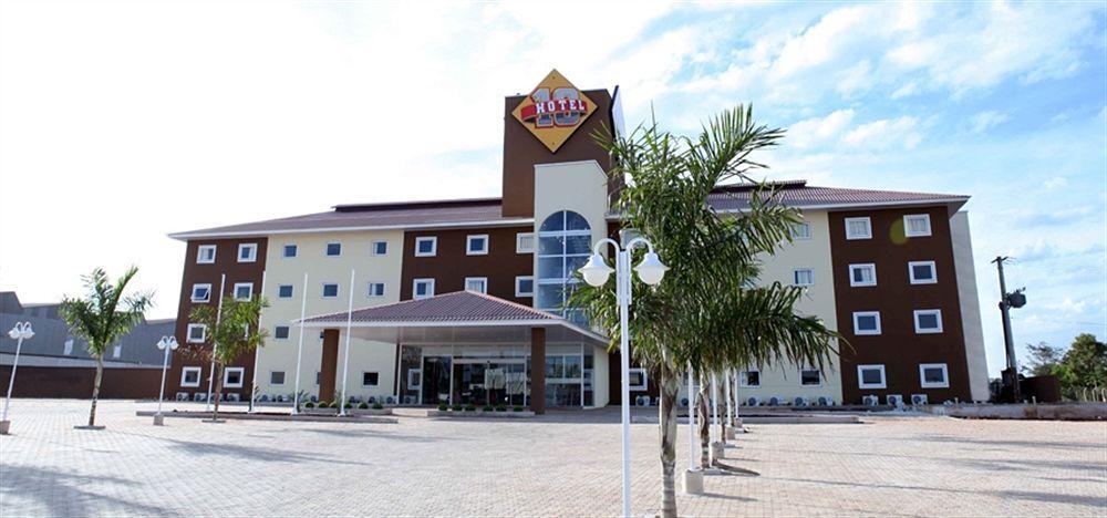 Hotel 10 多拉杜斯 外观 照片