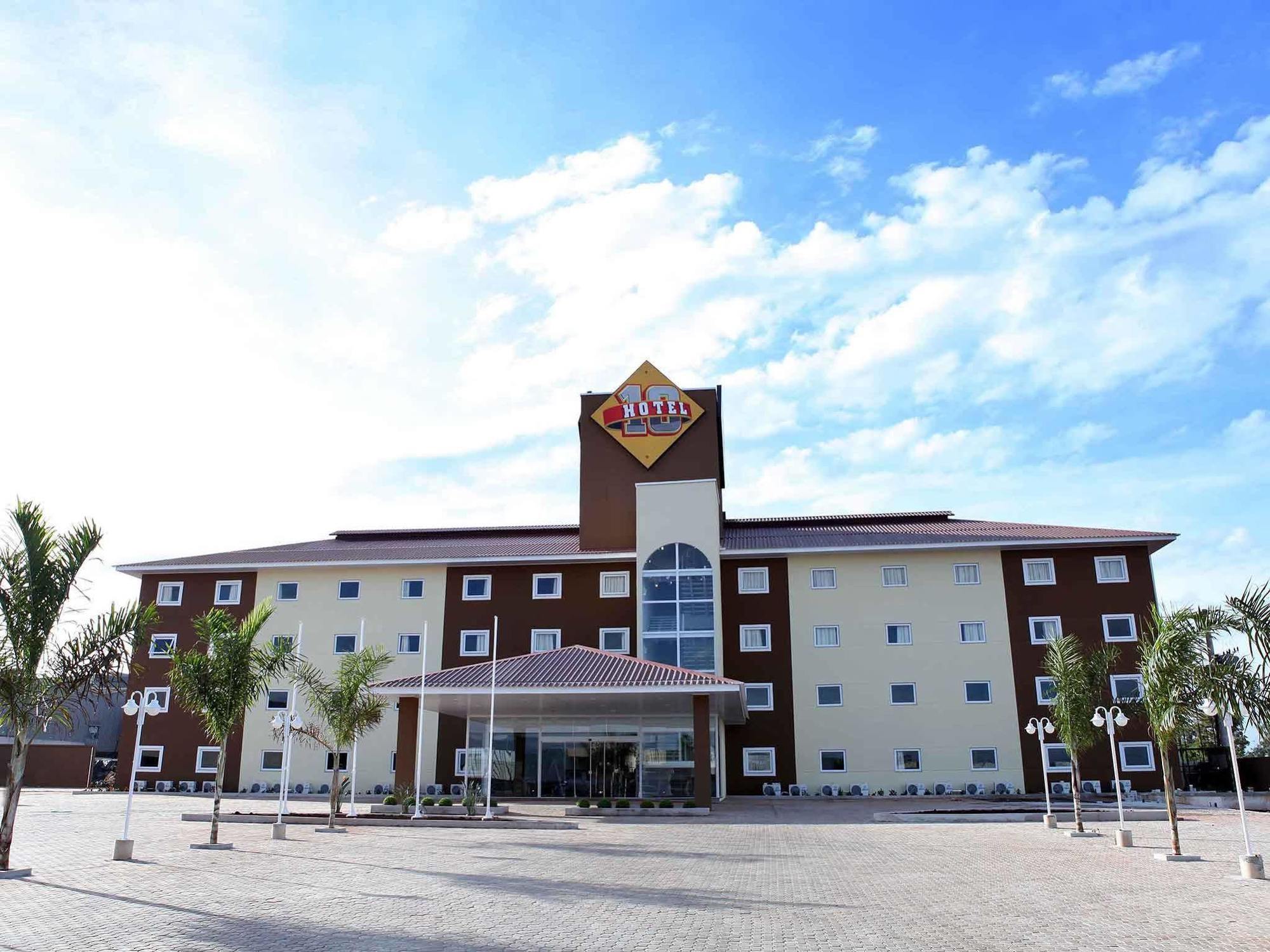 Hotel 10 多拉杜斯 外观 照片